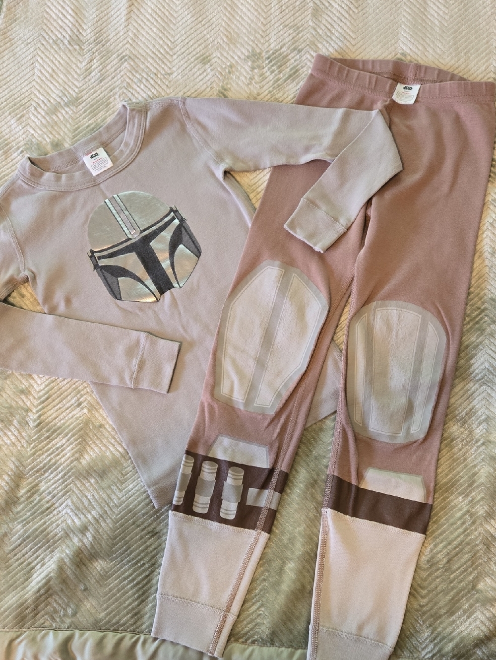 Kids Hanna Anderssen Star Wars Mandalorian Pajama Set - Grey & Taupe